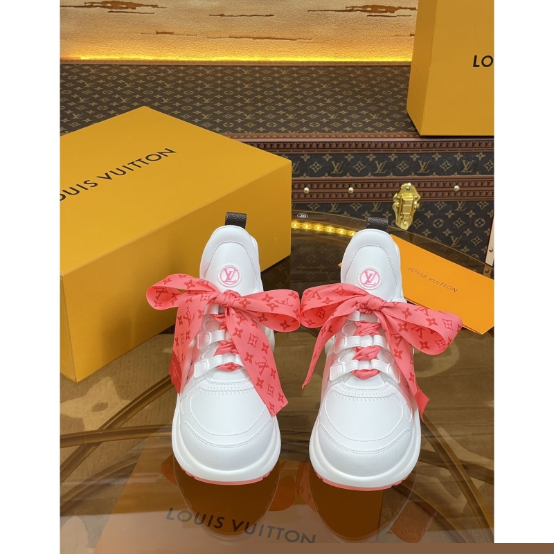 l**is V*t*n sneakers